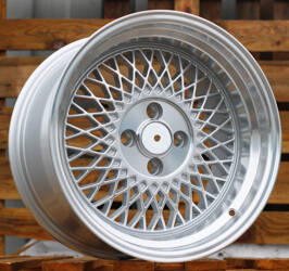 Алуминиеви Джанти Racing Line 15" 4X100 8.25 ET20 73.1